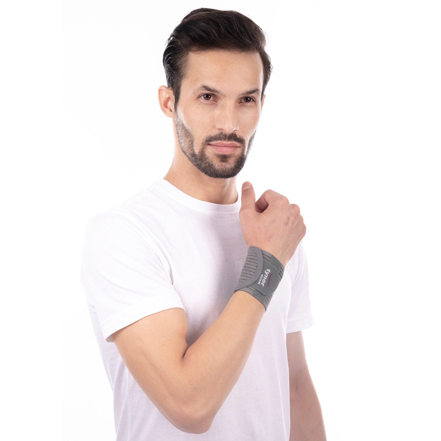 Tynor E-05 wrist brace with double lock