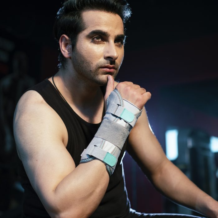 Wrist & Forearm Support Splint for Immobilization TYNOR E-03